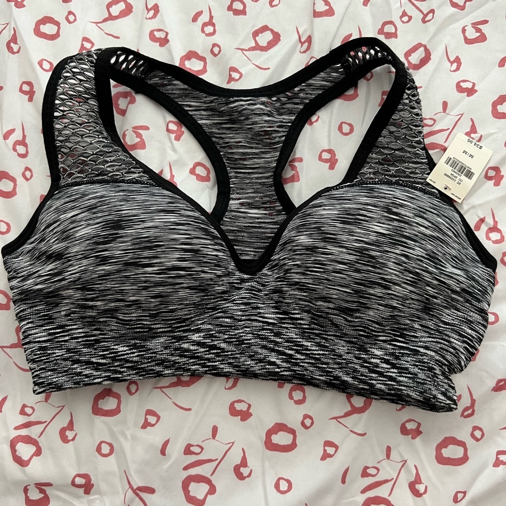 Push up sports bra